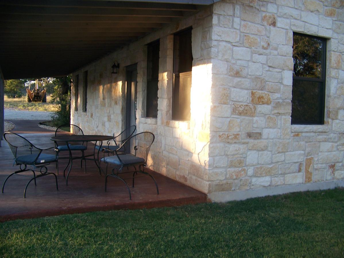 Breezy Hills Cottages - Hill Top Cottage Fredericksburg Exterior foto