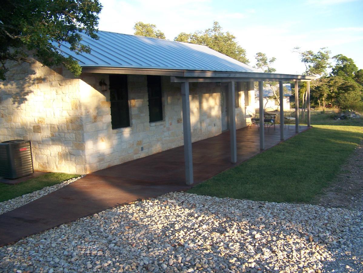 Breezy Hills Cottages - Hill Top Cottage Fredericksburg Exterior foto